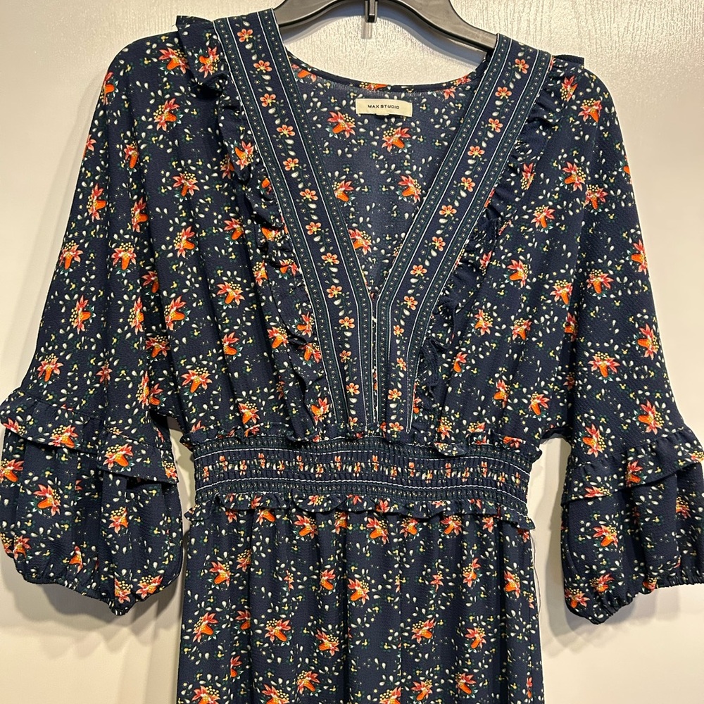 Max Studio half sleeve Navy Floral Midi Dress, S